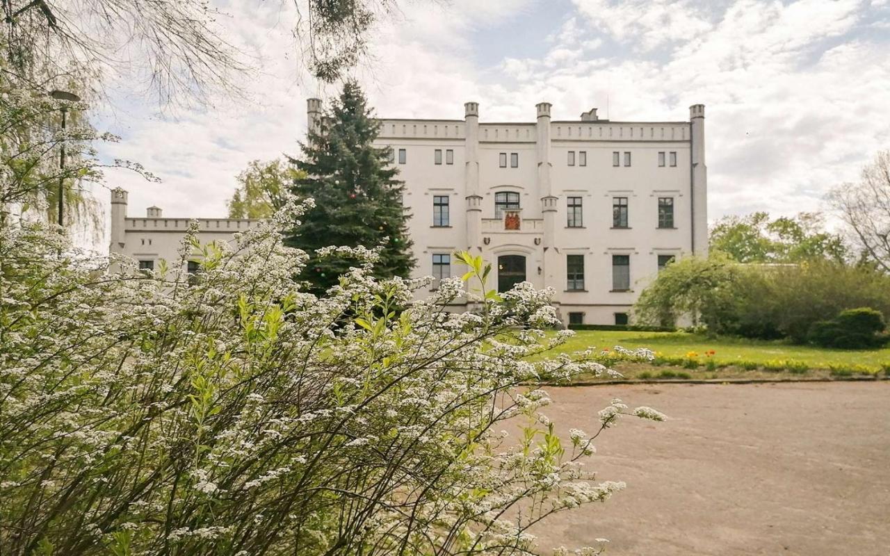 Palac Baloszyce Susz Экстерьер фото